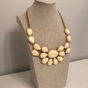 Cream/Gold Statemenf Necklace